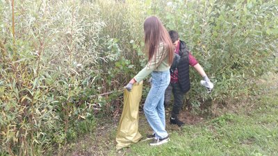 Туби, пляшки, обгортки: в Ужгороді відбулася толока Туби, пляшки, обгортки: в Ужгороді відбулася толока