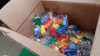 Школи Тернопільщини отримали ігрові набори LEGO