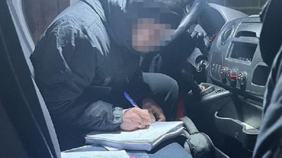 Мільйонний прибуток щомісяця: в Києві продавали безакцизні цигарки в кіосках