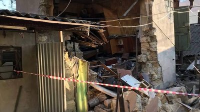 В Одесі обвалилася частина будинку. Сусіди хвилюються за власне життя В Одесі обвалилася частина будинку. Сусіди хвилюються за власне життя