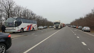 "Шахта несе збитки, держава несе збитки, сім’я хоче їсти". Шахтарі Кіровоградщини знову протестують "Шахта несе збитки, держава несе збитки, сім’я хоче їсти". Шахтарі Кіровоградщини знову протестують