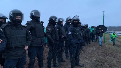 Конфлікт на Меморіалі жертвам Голодомору у Харкові: що відомо Конфлікт на Меморіалі жертвам Голодомору у Харкові: що відомо