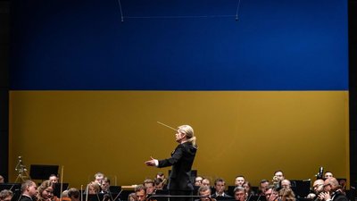 "У мене немає зброї, але є віолончель": "Український оркестр свободи" гастролює світом "У мене немає зброї, але є віолончель": "Український оркестр свободи" гастролює світом