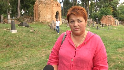 У Житомирі на Лютеранському кладовищі почали проводити екскурсії У Житомирі на Лютеранському кладовищі почали проводити екскурсії