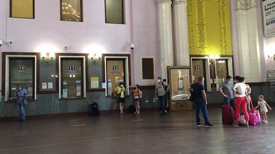 У касах Львівського вокзалу продають у сім разів менше квитків, ніж минулого року У касах Львівського вокзалу продають у сім разів менше квитків, ніж минулого року