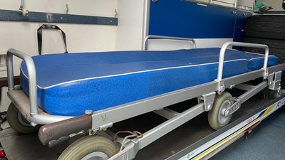 Миколаївському пологовому будинку передали карету швидкої допомоги Миколаївському пологовому будинку передали карету швидкої допомоги
