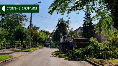 Рух транспорту обмежили в Ужгороді від вулиці Івана Франка до Закарпатської Рух транспорту обмежили в Ужгороді від вулиці Івана Франка до Закарпатської