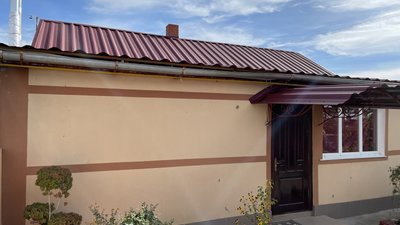 У Правдиному на Херсонщині будівельники з різних регіонів України відновлюють пошкоджені обстрілами оселі У Правдиному на Херсонщині будівельники з різних регіонів України відновлюють пошкоджені обстрілами оселі