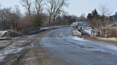 Понад 200 кілометрів доріг державного значення планують відремонтувати цього року