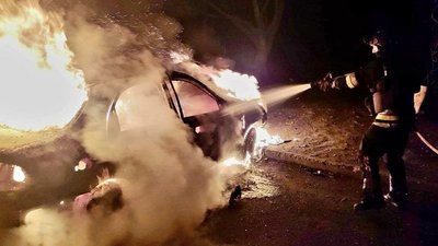 пожежа, горить авто, обстріли, Нікопольщина
