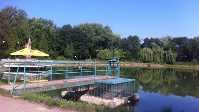 У Коломиї не пустили купатися в озері трьох військових