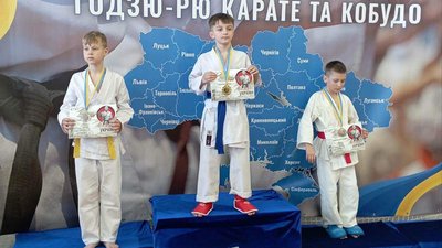 Каратисти Тернопільщини вибороли 22 медалі на чемпіонаті України Каратисти Тернопільщини вибороли 22 медалі на чемпіонаті України