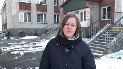 "Вся школа їх рятувала": у ліцеї на Волині діти шукають дім для 10 цуценят