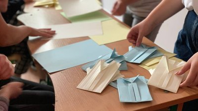 "Відволіклися від війни": у громаді на Полтавщині працює літній клуб для дітей-переселенців "Відволіклися від війни": у громаді на Полтавщині працює літній клуб для дітей-переселенців