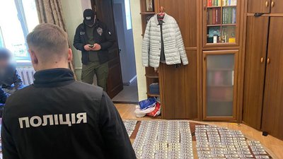 Відстрочка за дві тисячі доларів: у Черкасах повідомили про підозру двом медикам