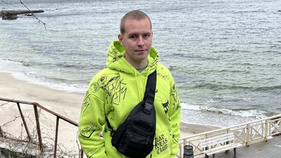 Шість уламків міни у тілі: як морський прикордонник обороняв Маріуполь