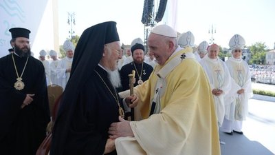 Папа Римський зустрівся з Вселенським патріархом Варфоломієм у Будапешті