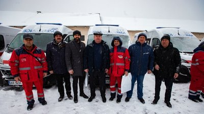 На Вінниччині центри екстреної меддопомоги отримали нові реанімобілі На Вінниччині центри екстреної меддопомоги отримали нові реанімобілі