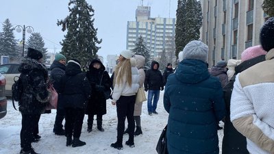 Жителі Кам'янця-Подільського вийшли на акцію через тривалі відключення електроенергії