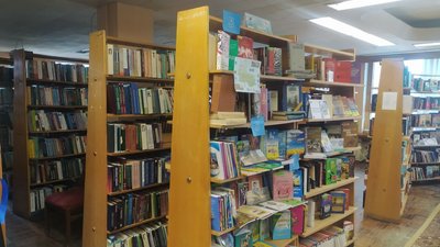 У День дарування книг сумській обласній бібліотеці подарували 150 видань У День дарування книг сумській обласній бібліотеці подарували 150 видань