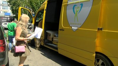 "В хлопців немає води". Волонтери з Волині повезли на Схід гуманітарну допомогу "В хлопців немає води". Волонтери з Волині повезли на Схід гуманітарну допомогу
