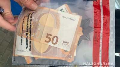 Правоохоронці Тернопільщини затримали трьох осіб, які вимагали гроші з перевізників Правоохоронці Тернопільщини затримали трьох осіб, які вимагали гроші з перевізників