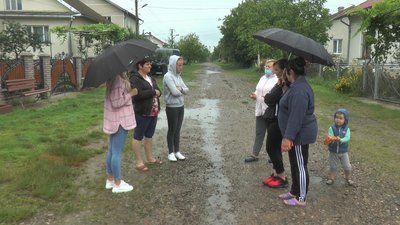 На Прикарпатті жителі підтоплених будинків скаржаться на несправедливий розподіл компенсацій