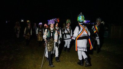"Маланка була і за союзу, і в пандемію". Репортаж з наймасштабнішої на Буковині переберії "Маланка була і за союзу, і в пандемію". Репортаж з наймасштабнішої на Буковині переберії