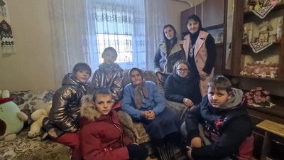 На Тернопільщині учні вшанували жертв Голодомору та реконструювали події тих часів На Тернопільщині учні вшанували жертв Голодомору та реконструювали події тих часів