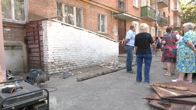 Черкасець викликав поліцію через ремонтні роботи "Нової якості" Черкасець викликав поліцію через ремонтні роботи "Нової якості"