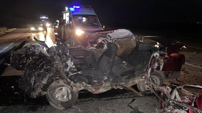 Водій загинув на місці: на трасі Київ-Одеса зіштовхнувся легковик з вантажівкою