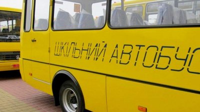Частина шкільних автобусів з Хмельниччини в ЗСУ. Чи вистачить транспорту для школярів
