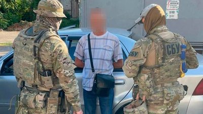 Збирали інформацію на оборонному підприємстві. На Миколаївщині групу місцевих жителів підозрюють в державній зраді