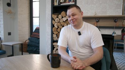 Втратив зір, але знайшов себе у гончарстві: історія ветерана війни з Вінниччини Втратив зір, але знайшов себе у гончарстві: історія ветерана війни з Вінниччини