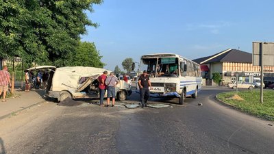 На Буковині в аварії травмувався 10-річний хлопчик. Він у реанімації