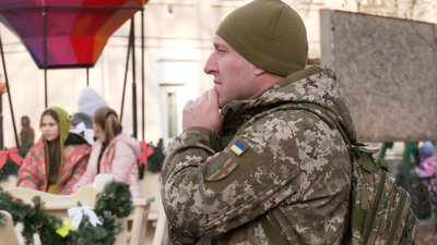 У Франківську провели благодійну коляду на підтримку бійців ЗСУ У Франківську провели благодійну коляду на підтримку бійців ЗСУ
