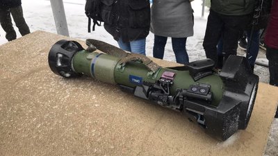 На Львівщині військовослужбовці навчалися стріляти зі зброї, яку передала Британія На Львівщині військовослужбовці навчалися стріляти зі зброї, яку передала Британія