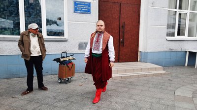 "Коло молодих митців" – у Житомирі презентували свої роботи майстри з 14 регіонів України "Коло молодих митців" – у Житомирі презентували свої роботи майстри з 14 регіонів України