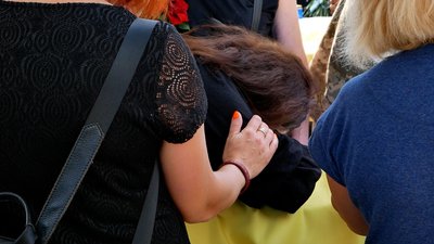 У Чернівцях на Алеї Слави вшанували пам'ять та попрощались з медійником Максимом Шварцманом
