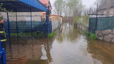 "Рівень води на подвір'ї 50 см": яка ситуація з підтопленнями у Дніпрі та області "Рівень води на подвір'ї 50 см": яка ситуація з підтопленнями у Дніпрі та області