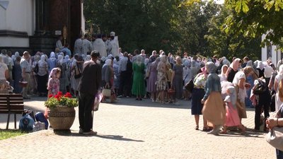 Прочани Української православної церкви (УПЦ) вирушили у хресну ходу з Кам’янця