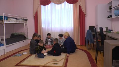 Переїхали з Рубіжного на Франківщину. Історія дитячого будинку сімейного типу родини Целухіних Переїхали з Рубіжного на Франківщину. Історія дитячого будинку сімейного типу родини Целухіних