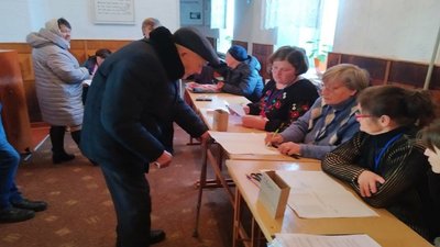 Понад пів тисячі виборців проголосували на Тернопільщині в чотирьох ОТГ станом на 10-ту годину Понад пів тисячі виборців проголосували на Тернопільщині в чотирьох ОТГ станом на 10-ту годину