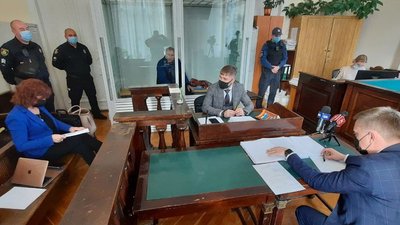 Справа стрілка з Попільнянщини: обвинуваченого Анатолія Захаренка лишили під вартою ще на 60 днів Справа стрілка з Попільнянщини: обвинуваченого Анатолія Захаренка лишили під вартою ще на 60 днів