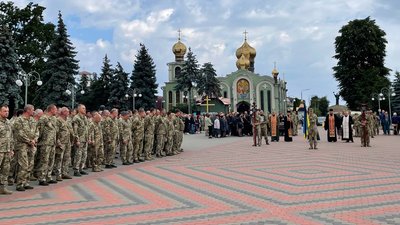 Загинули на Донеччині: у Черкасах попрощались з двома розвідниками Загинули на Донеччині: у Черкасах попрощались з двома розвідниками