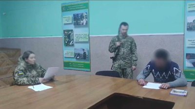 Перепливти Тису у прямому ефірі: на Закарпатті затримали чоловіка, який намагався незаконно потрапити до Угорщини
