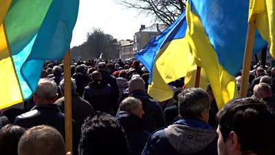 Потрапив під авіаудар: на Прилуччині попрощалися з військовим, який обороняв Чернігів Потрапив під авіаудар: на Прилуччині попрощалися з військовим, який обороняв Чернігів