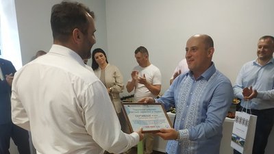 На Франківщині у восьми громадах шкільні кабінети обладнають сучасним програмним забезпеченням На Франківщині у восьми громадах шкільні кабінети обладнають сучасним програмним забезпеченням