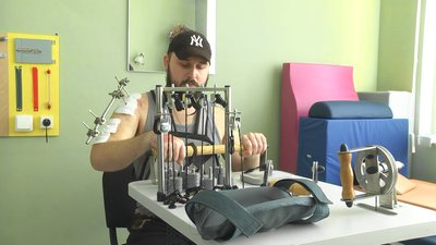 Фізіотерапія та психологічна підтримка: як у луцькому медзакладі реабілітують військових Фізіотерапія та психологічна підтримка: як у луцькому медзакладі реабілітують військових