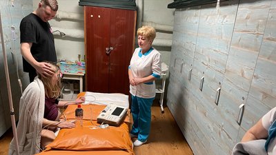 Пологи в укритті: в лікарні на Волині переселенка з Києва народила сина Пологи в укритті: в лікарні на Волині переселенка з Києва народила сина